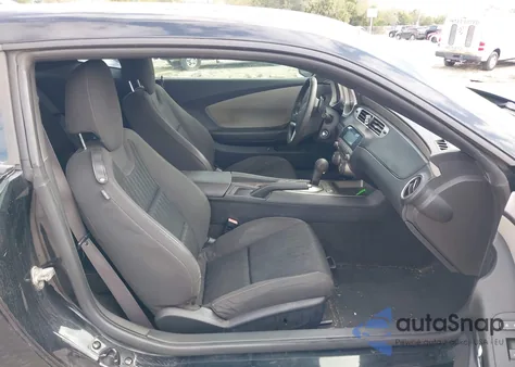 2015 Chevrolet Camaro 2Ls z USA, uszkodzony, nr VIN 2G1FB1E35F9148293